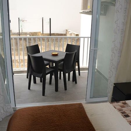 Pilgrim'S Rest Apartments Gżira Kültér fotó