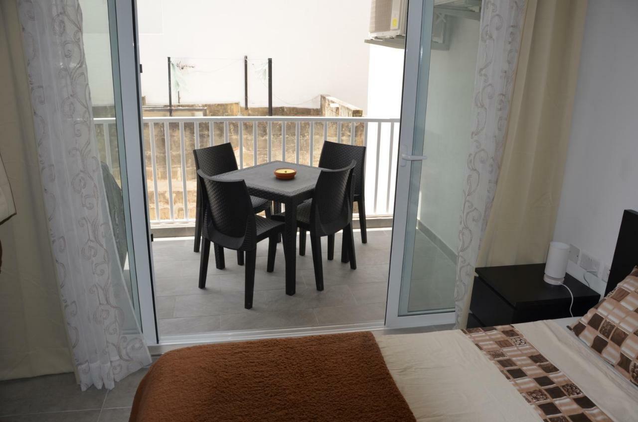 Pilgrim'S Rest Apartments Gżira Kültér fotó