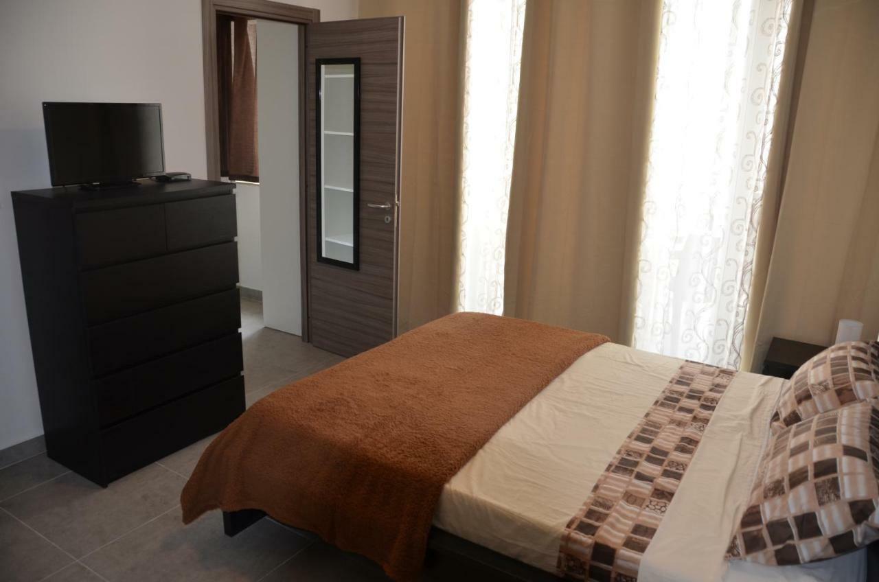 Pilgrim'S Rest Apartments Gżira Kültér fotó