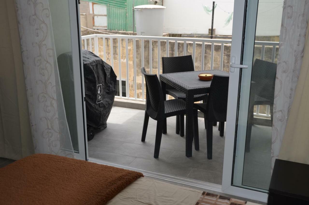 Pilgrim'S Rest Apartments Gżira Kültér fotó