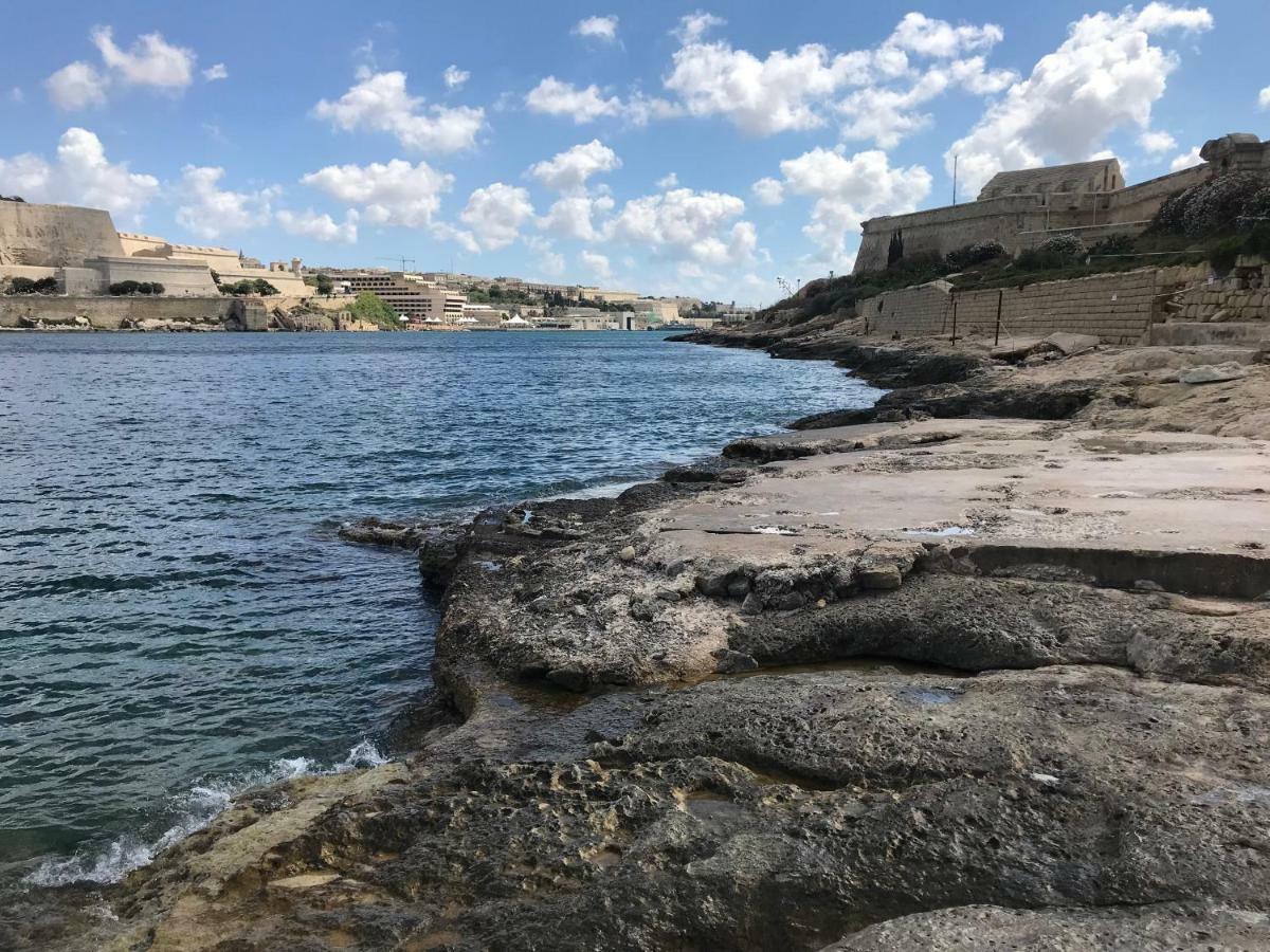 Pilgrim'S Rest Apartments Gżira Kültér fotó
