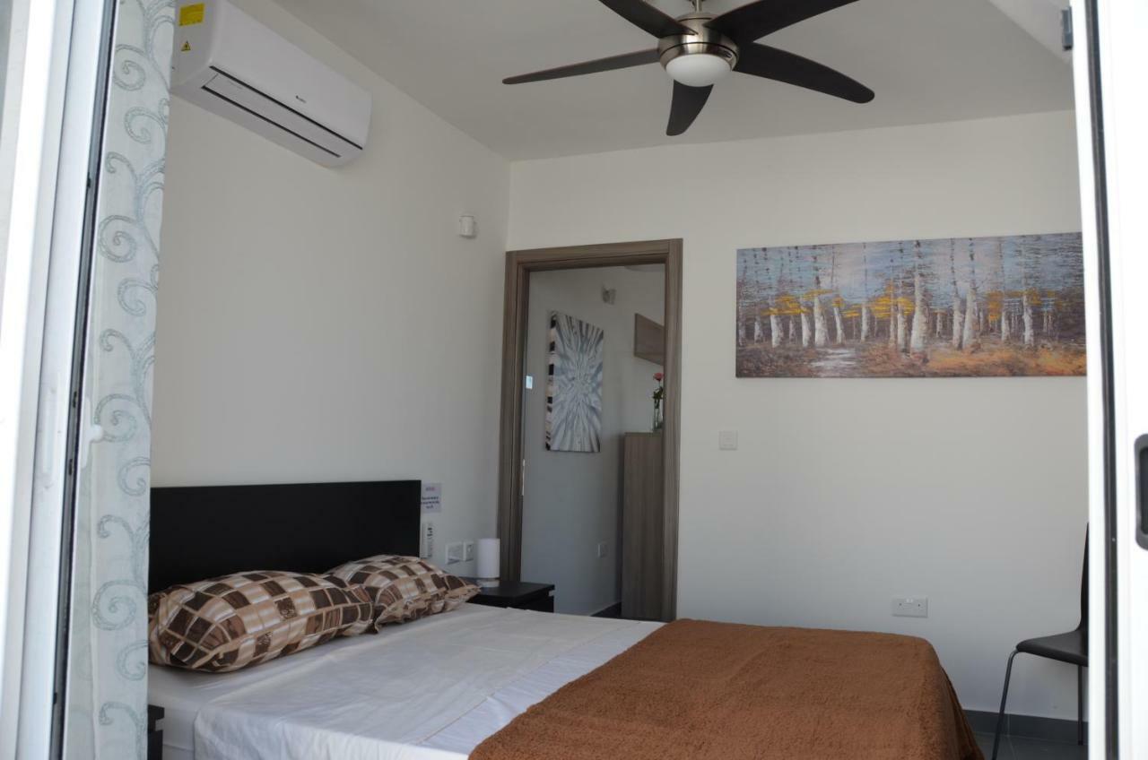 Pilgrim'S Rest Apartments Gżira Kültér fotó